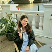 Hello, i'm Sara, an Italian girl in London, i work in a nursery and studying,my lessons is based to your needs